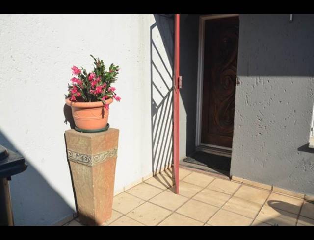 3 BEDROOM SIMPLEX FOR SALE IN KLOPPERPARK